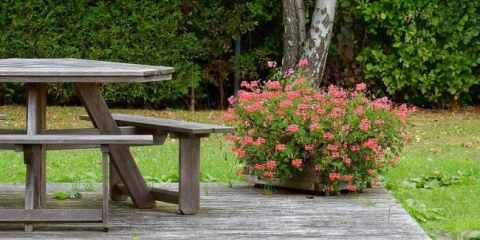 Jak si vyrobit zahradní stůl s lavičkami vlastníma rukama